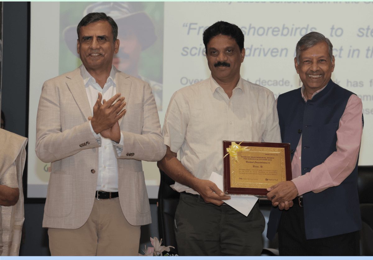 Dr. Byju H. receiving the Hasmukh Shah Memorial Award, 2025